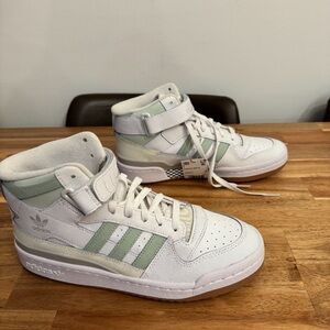 NEW 2022 Adidas Forum Mid Sneakers